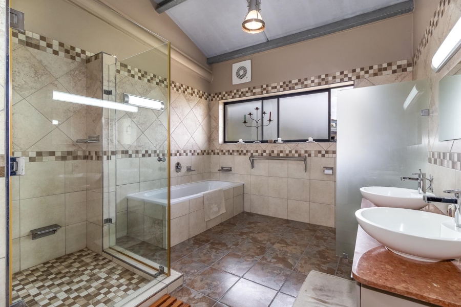 4 Bedroom Property for Sale in Baronetcy Estate Western Cape